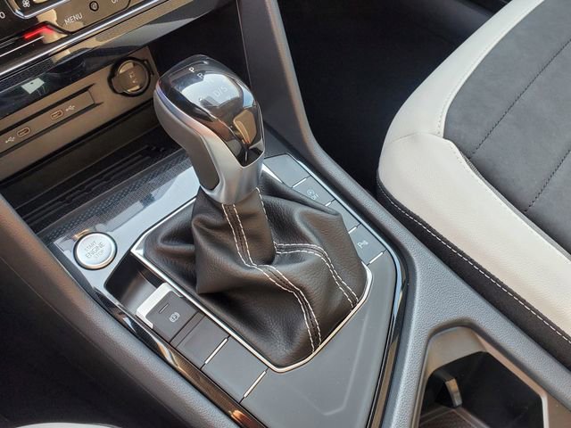 New 2025 Volkswagen Taos SE image 31