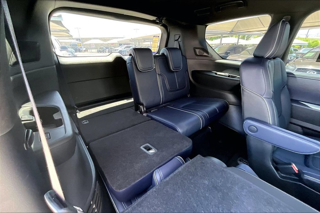 Used 2026 INFINITI QX80 4WD w/ Sport Exterior Package image 37