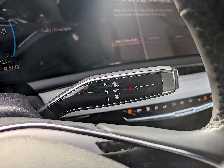 New 2025 Cadillac Optiq Luxury 2 AWD/4WD image 20