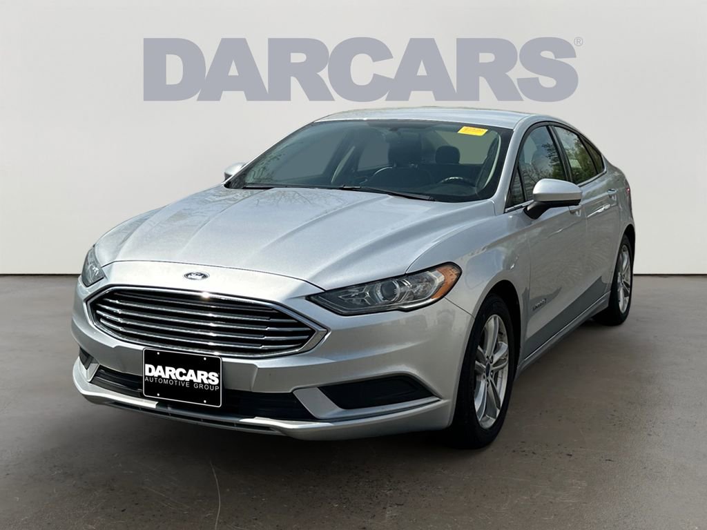 Used 2018 Ford Fusion SE image 3