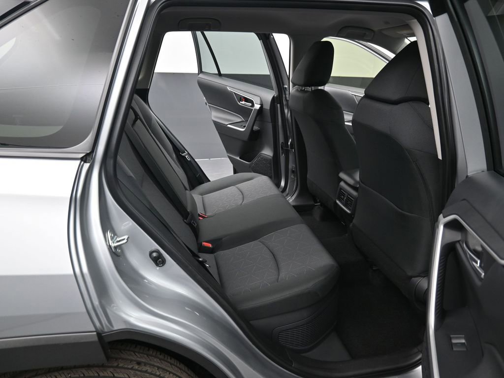 Certified 2025 Toyota RAV4 XLE image 33
