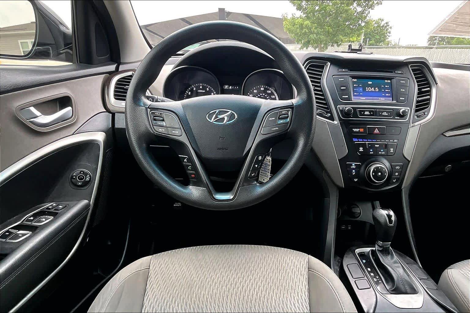 Used 2017 Hyundai Santa Fe Sport FWD image 6