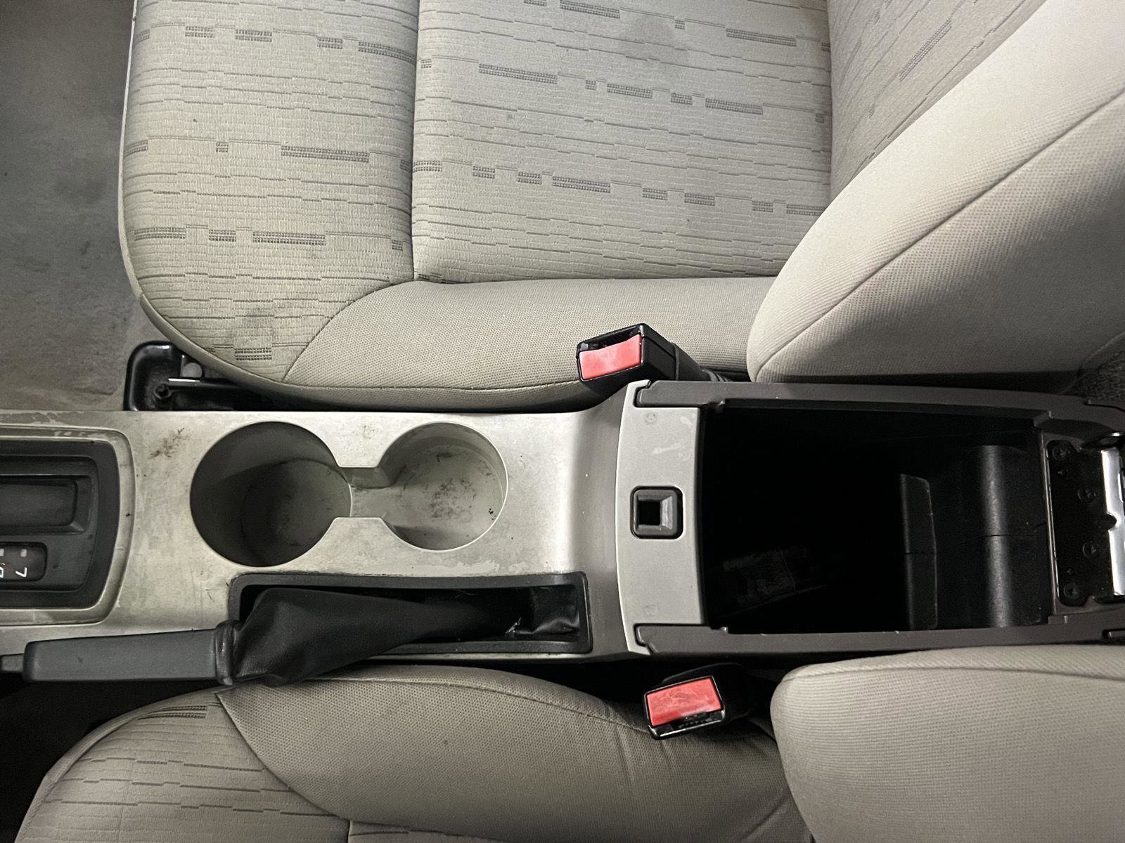 Used 2010 Ford Focus SE image 24