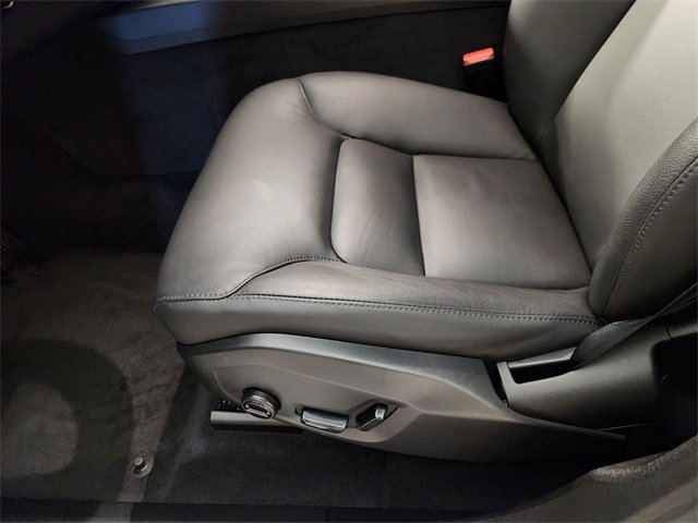 Used 2025 Volvo XC60 B5 Core image 20