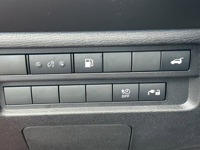 Used 2025 Mitsubishi Outlander SE AWD/4WD image 26