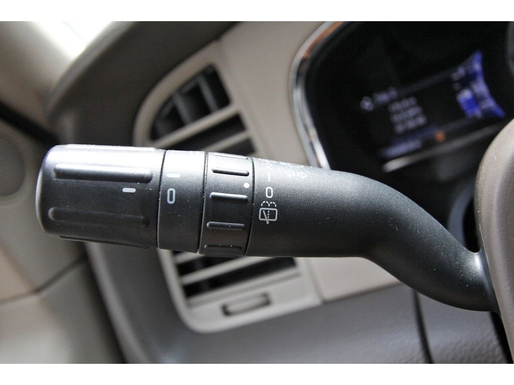 Used 2015 Lincoln Navigator 2WD image 16