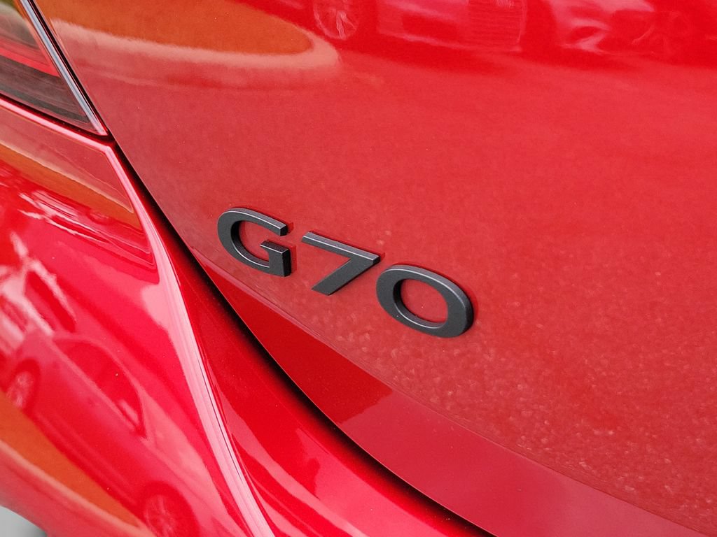 Used 2022 Genesis G70 3.3T RWD image 34