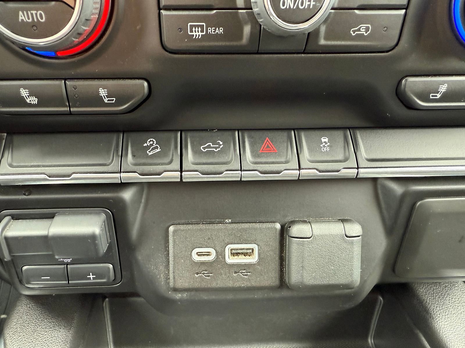 Certified 2021 Chevrolet Silverado 1500 LT Trail Boss w/ Bed Protection Package AWD/4WD image 28