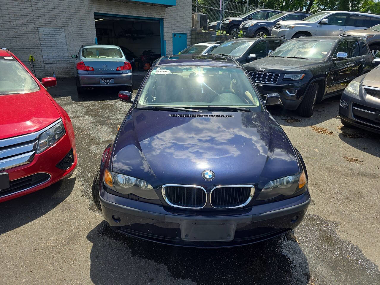 Used 2002 BMW 325xi Sedan image 4