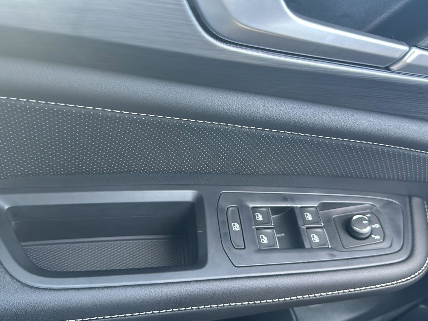 New 2026 Volkswagen Atlas Cross Sport SE image 23