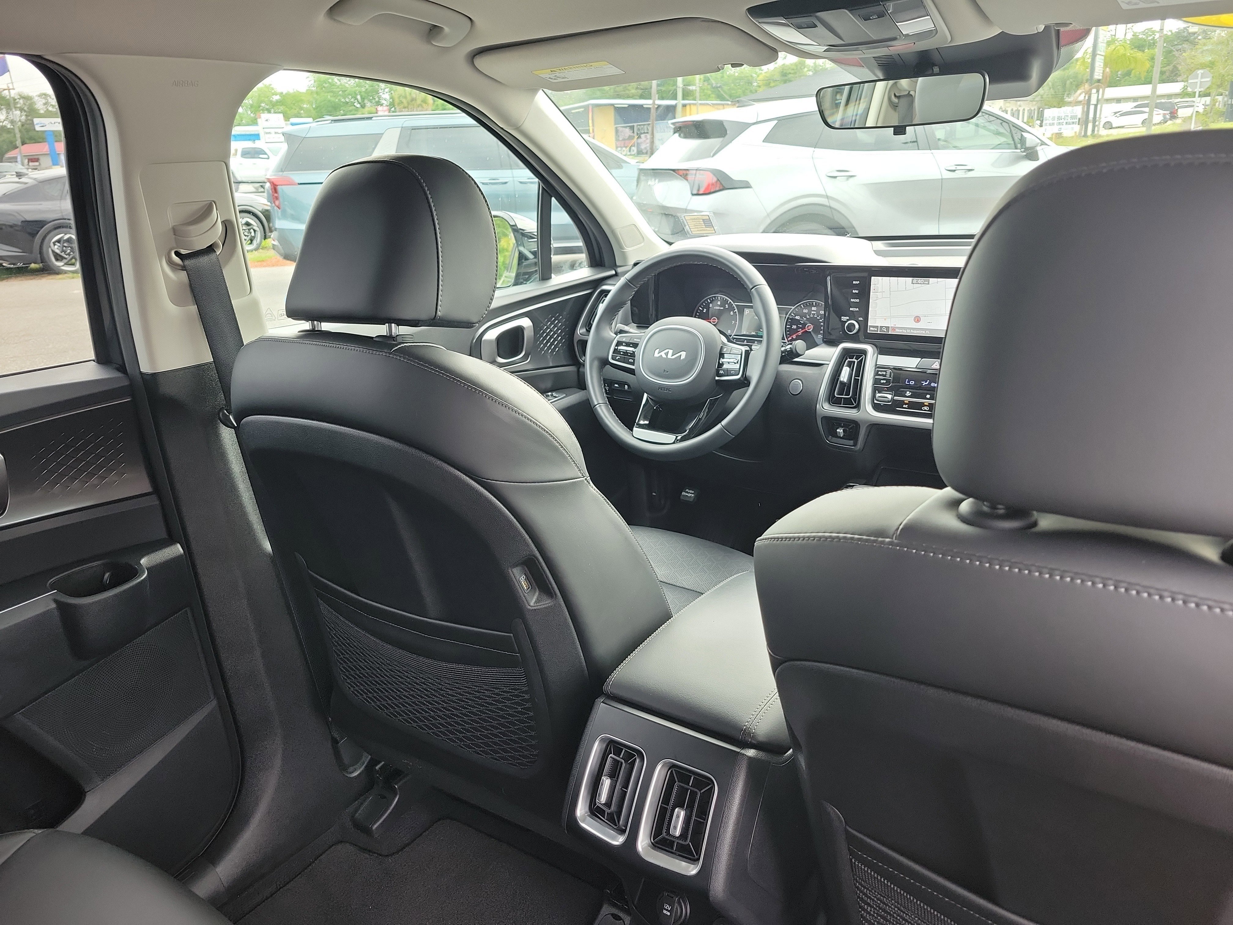 Certified 2023 Kia Sorento S FWD image 13