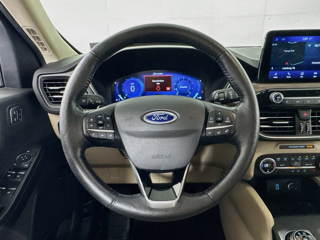 Used 2020 Ford Escape Titanium AWD/4WD image 11