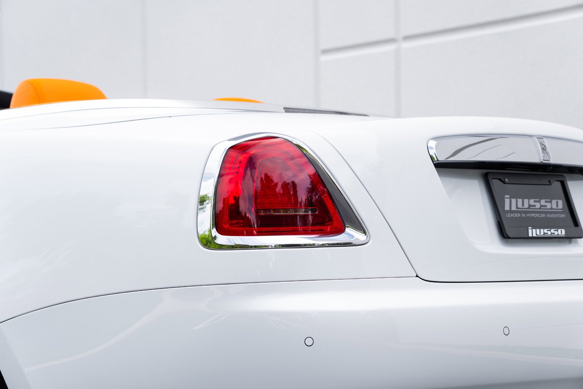 Used 2017 Rolls-Royce Dawn RWD image 37