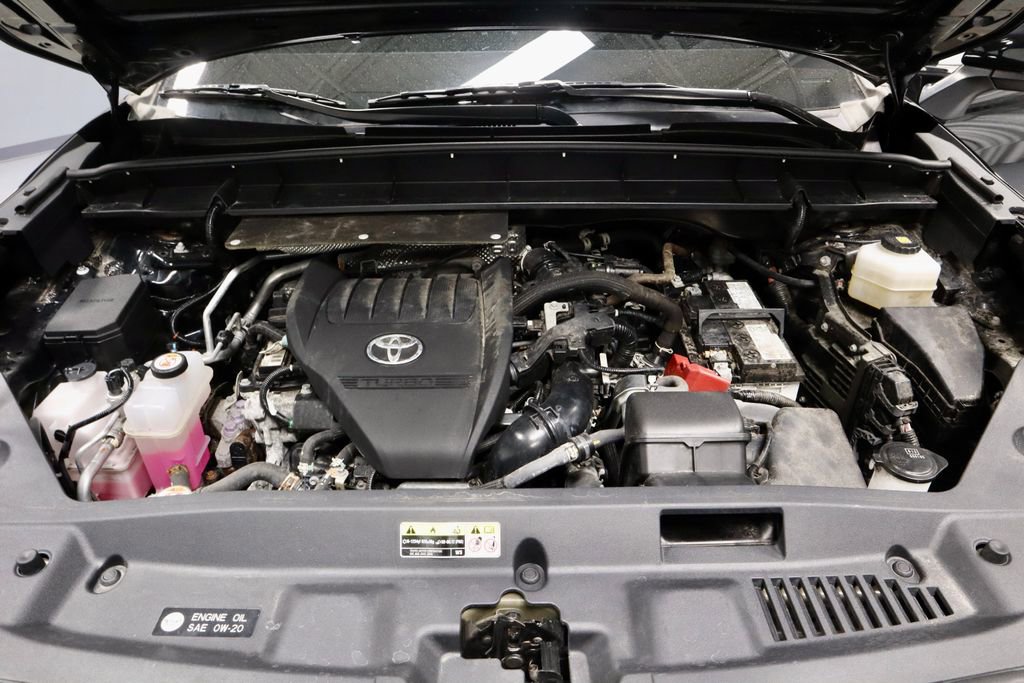 Used 2023 Toyota Highlander XLE AWD/4WD image 17