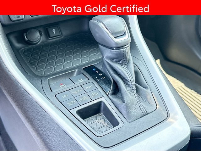 Certified 2021 Toyota RAV4 XLE Premium AWD/4WD image 18