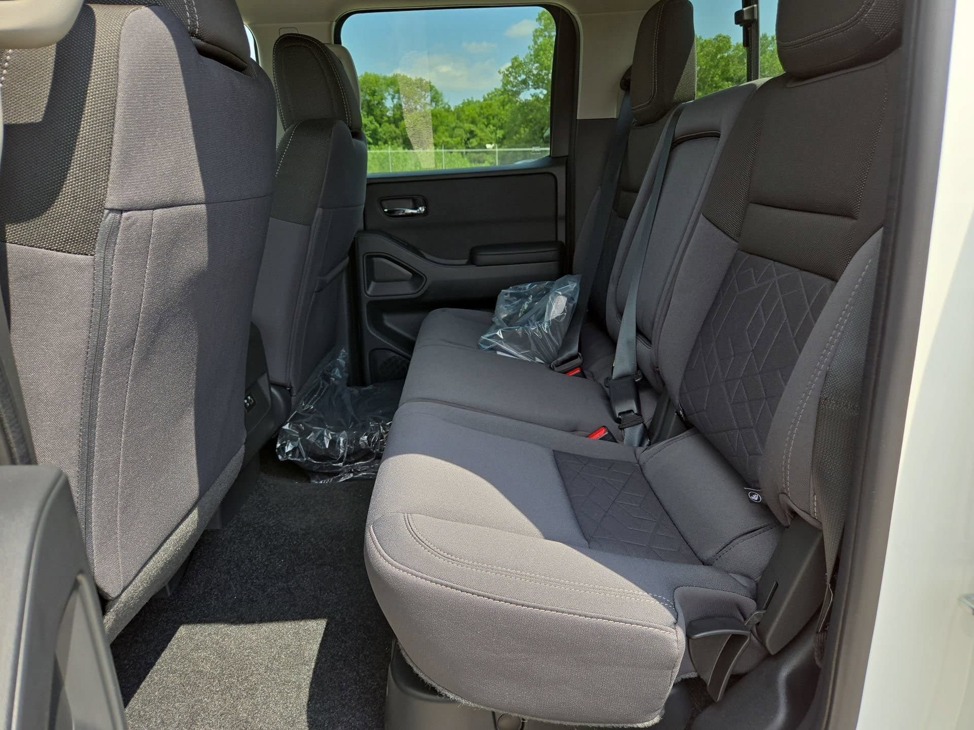 New 2025 Nissan Frontier SV AWD/4WD image 14