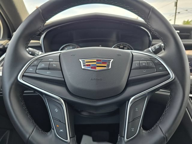 Used 2025 Cadillac XT5 Luxury AWD/4WD image 23