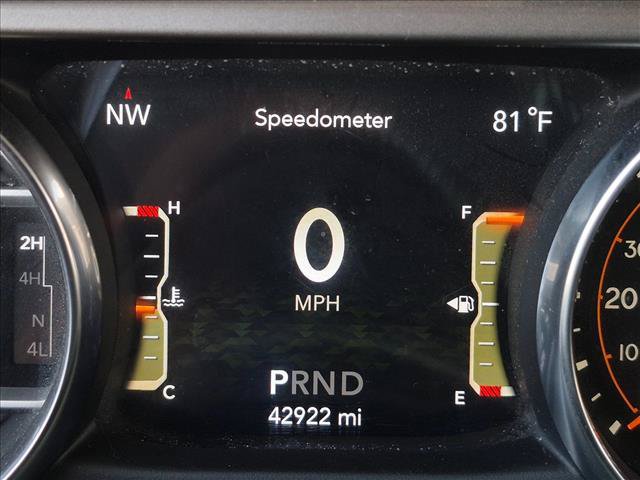 Used 2019 Jeep Wrangler Unlimited Sahara AWD/4WD image 9