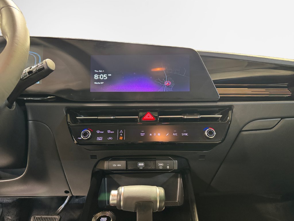 Used 2024 Kia Niro EX FWD image 22