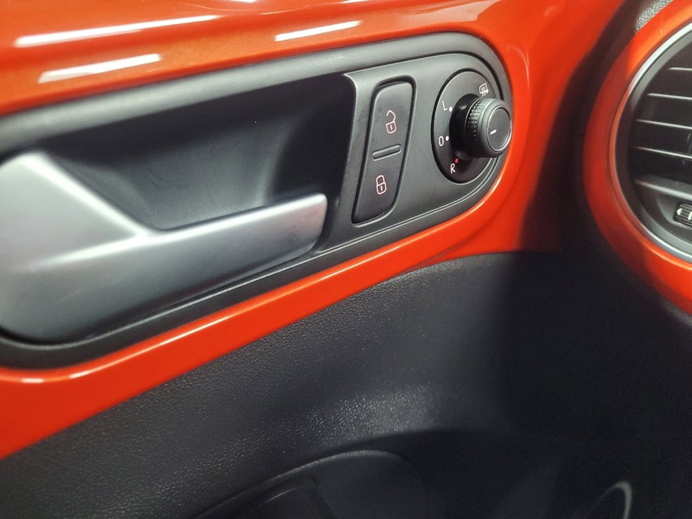 Used 2016 Volkswagen Beetle 1.8T SE image 27