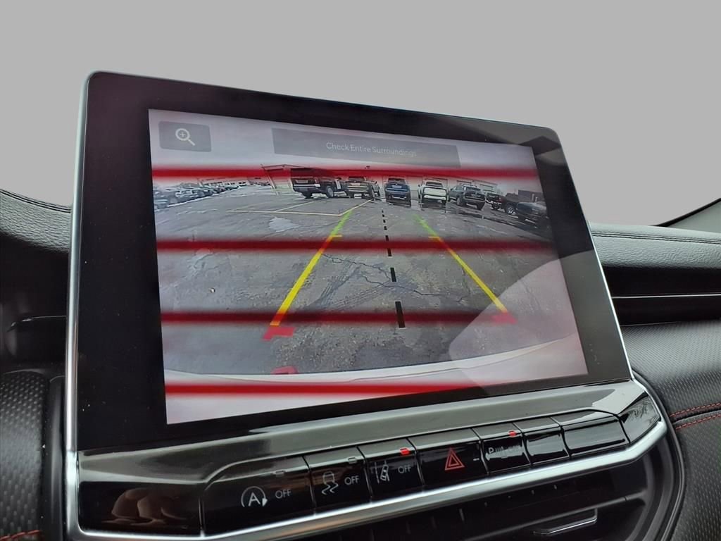 Used 2023 Jeep Compass Trailhawk image 6