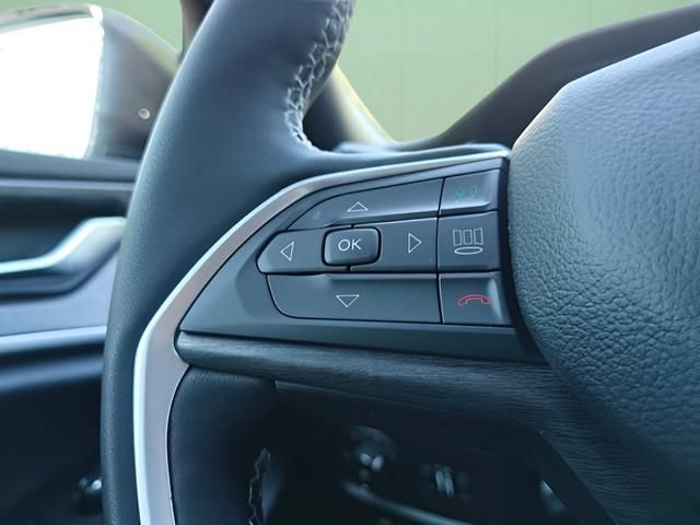 Used 2025 Jeep Grand Cherokee L Limited w/ Luxury Tech Group II RWD image 23