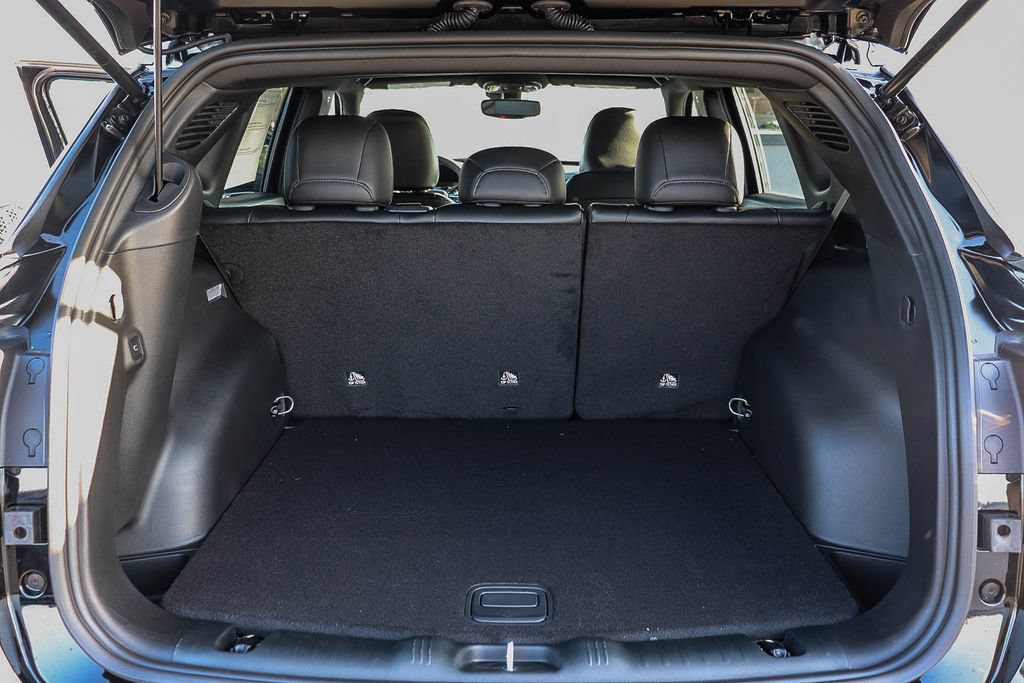New 2026 Jeep Compass Latitude AWD/4WD image 28