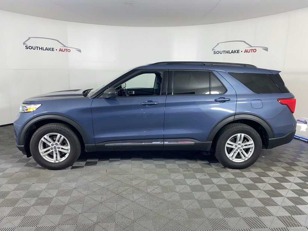 Used 2021 Ford Explorer XLT w/ Equipment Group 202A AWD/4WD image 5