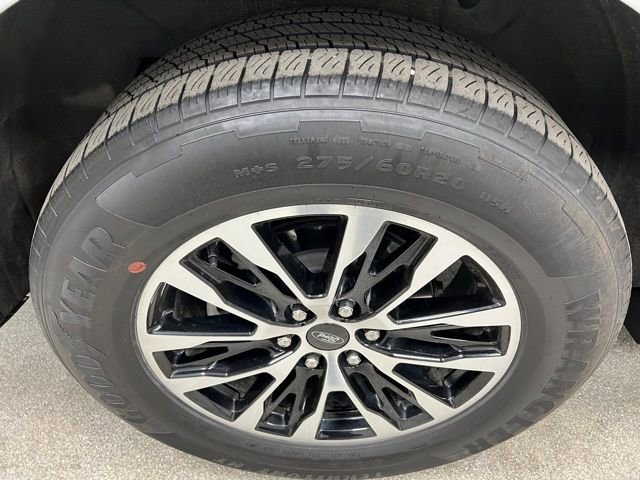 Used 2025 Ford Expedition Platinum AWD/4WD image 16