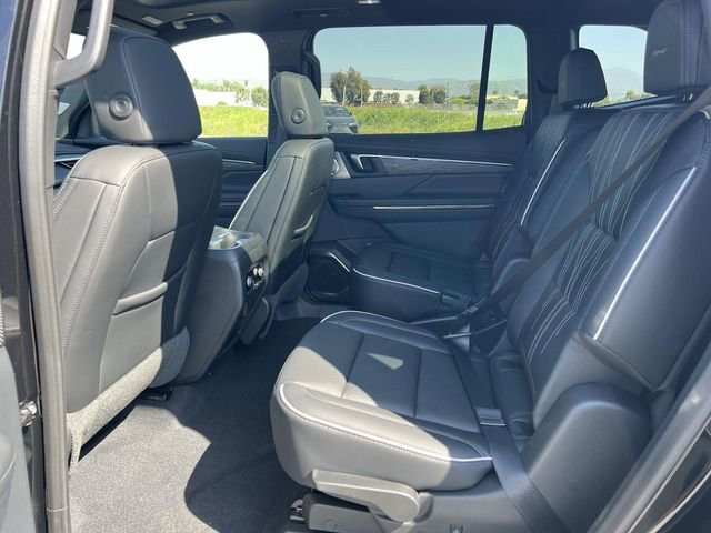 New 2026 Buick Enclave Avenir w/ Super Cruise Package FWD image 28