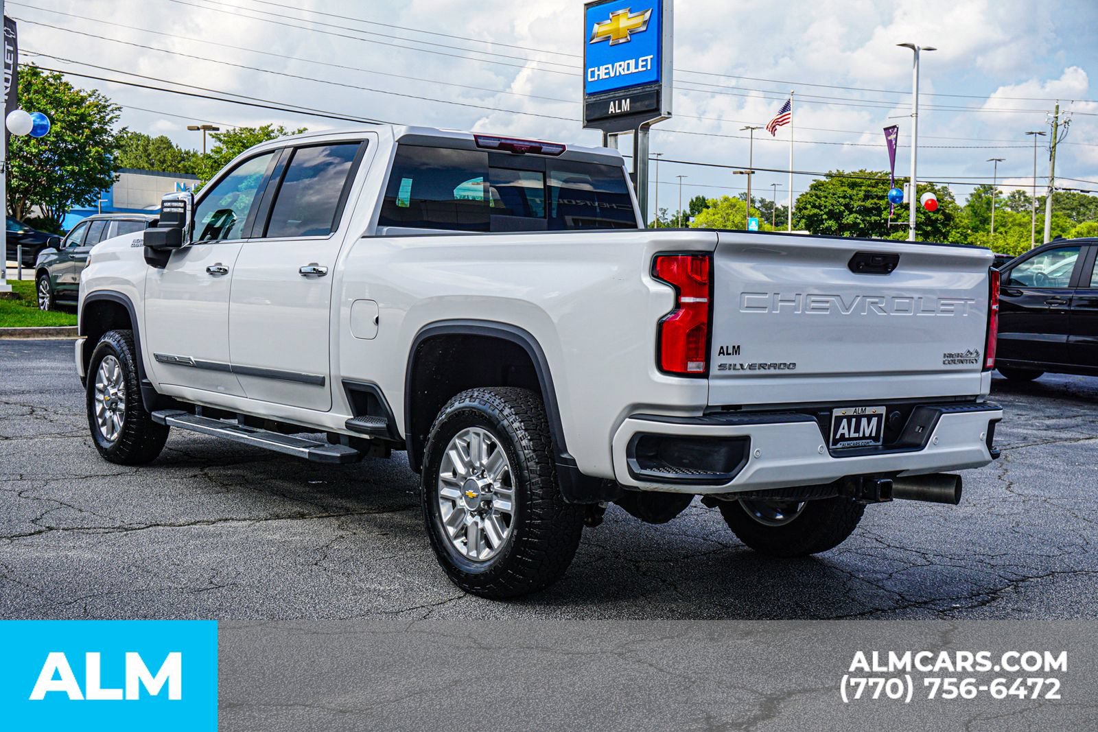 Used 2025 Chevrolet Silverado 3500 High Country w/ High Country Premium Package AWD/4WD image 7