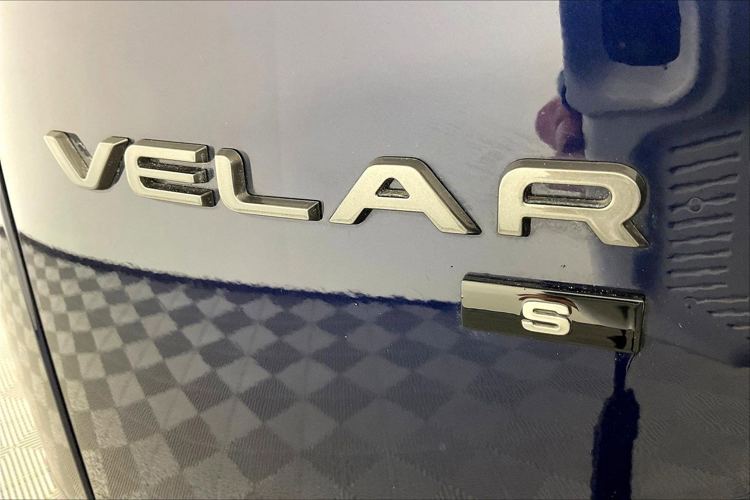 Used 2021 Land Rover Range Rover Velar R-Dynamic S image 23