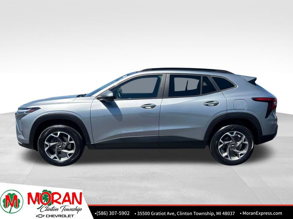 Certified 2024 Chevrolet Trax LT w/ Driver Confidence Package FWD image 3