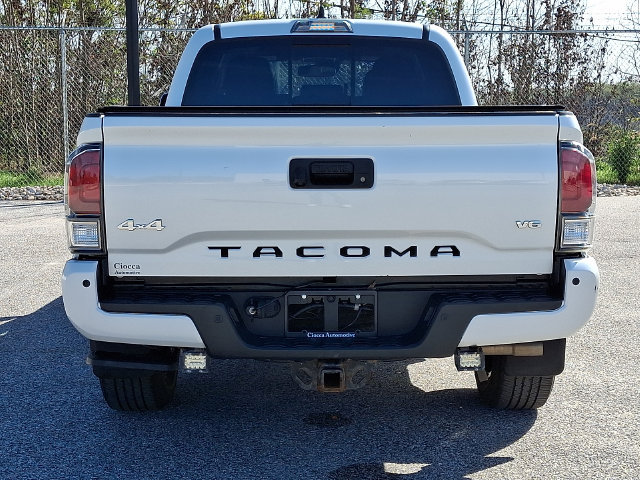 Used 2022 Toyota Tacoma Limited AWD/4WD image 8
