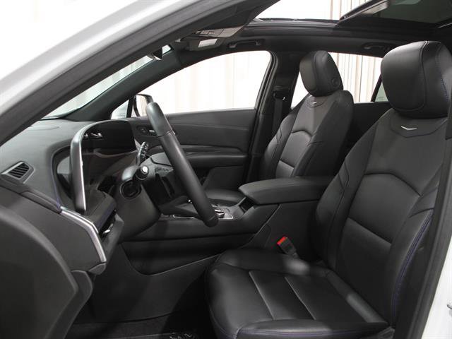 Used 2024 Cadillac XT4 Sport w/ Cold Weather Package image 5