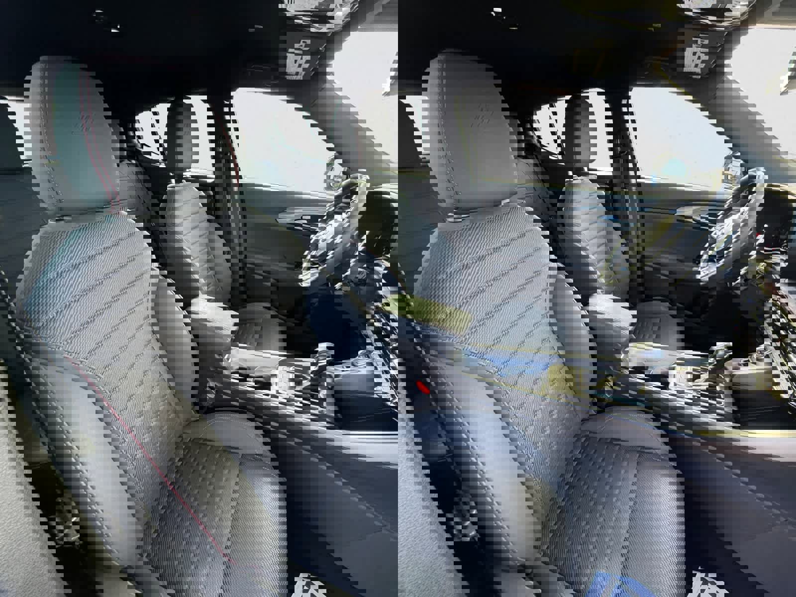 Used 2024 Dodge Hornet R/T w/ R/T Blacktop Package image 16