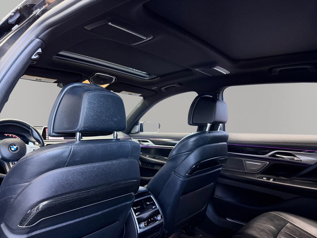 Used 2021 BMW 740i w/ M Sport Package RWD image 26