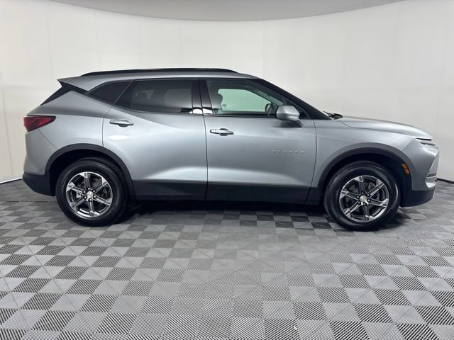 Used 2024 Chevrolet Blazer LT w/ Convenience Package FWD image 31