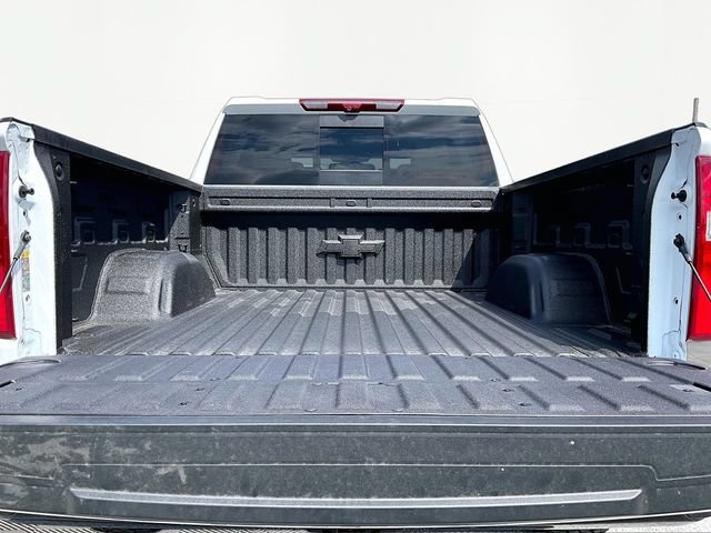 New 2026 Chevrolet Silverado 1500 ZR2 w/ LPO, Dark Essentials Package AWD/4WD image 15