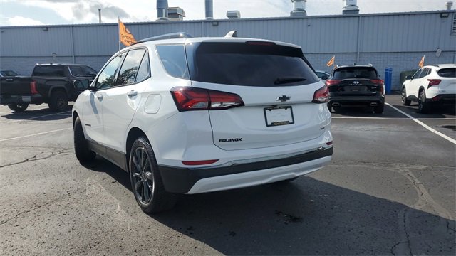 Used 2022 Chevrolet Equinox RS w/ LPO, Floor Liner Package image 2
