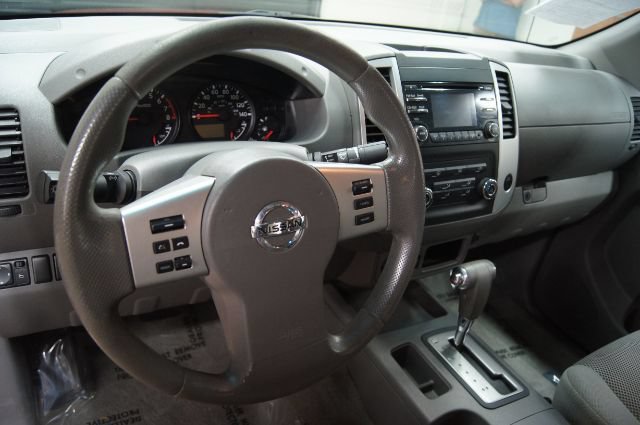 Used 2013 Nissan Frontier SV RWD image 7