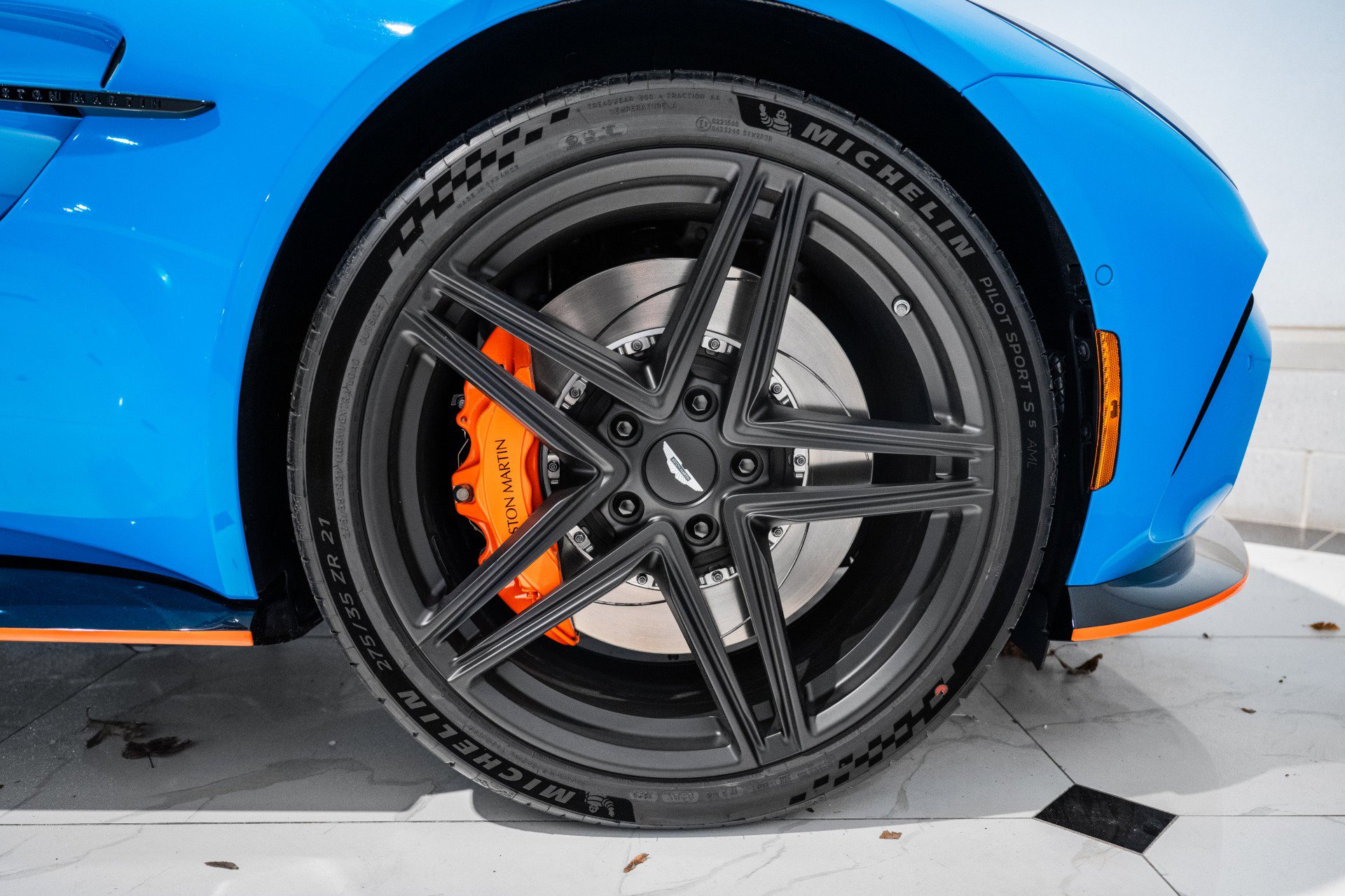 New 2026 Aston Martin V8 Vantage Roadster image 49