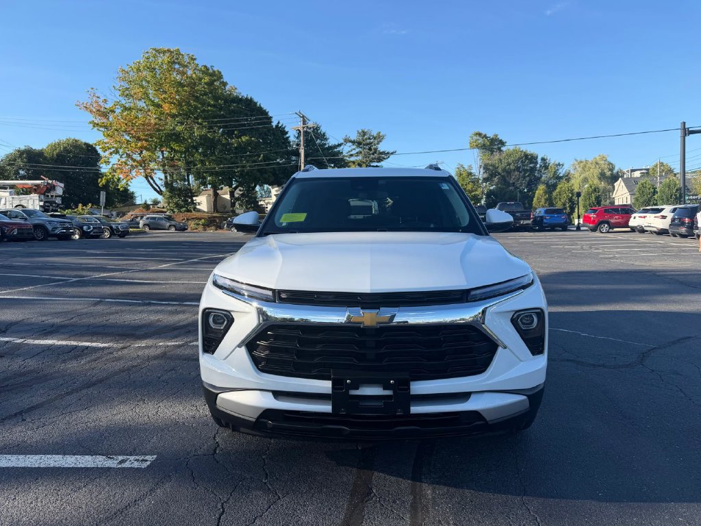 Used 2025 Chevrolet TrailBlazer LT AWD/4WD image 8