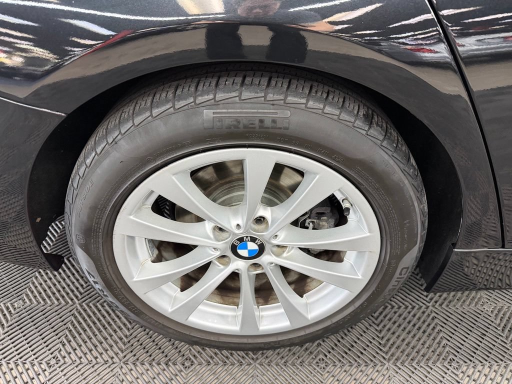 Used 2018 BMW 320i Sedan RWD image 19