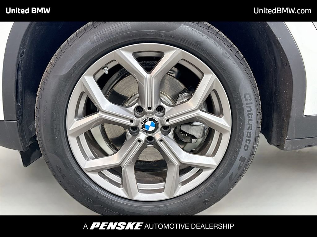 Used 2023 BMW X4 xDrive30i w/ Premium Package image 2
