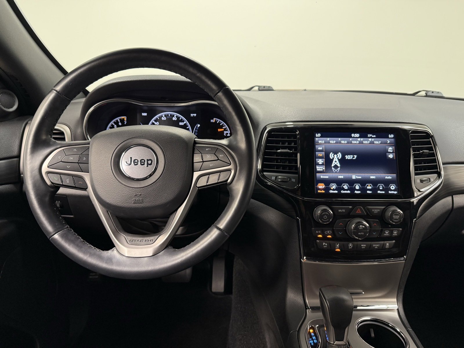 Used 2021 Jeep Grand Cherokee Laredo X image 19