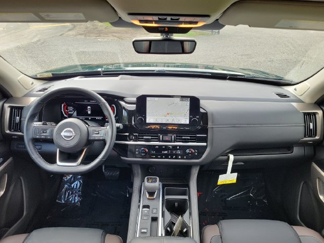 Used 2025 Nissan Pathfinder Platinum w/ Cargo Package FWD image 12