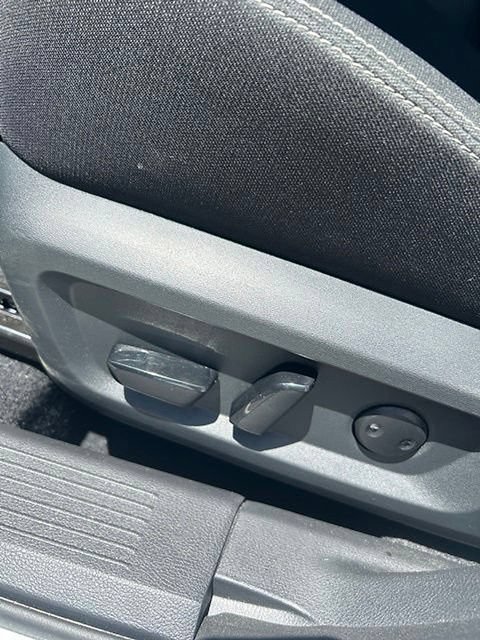 Certified 2026 Nissan Rogue SV FWD image 12