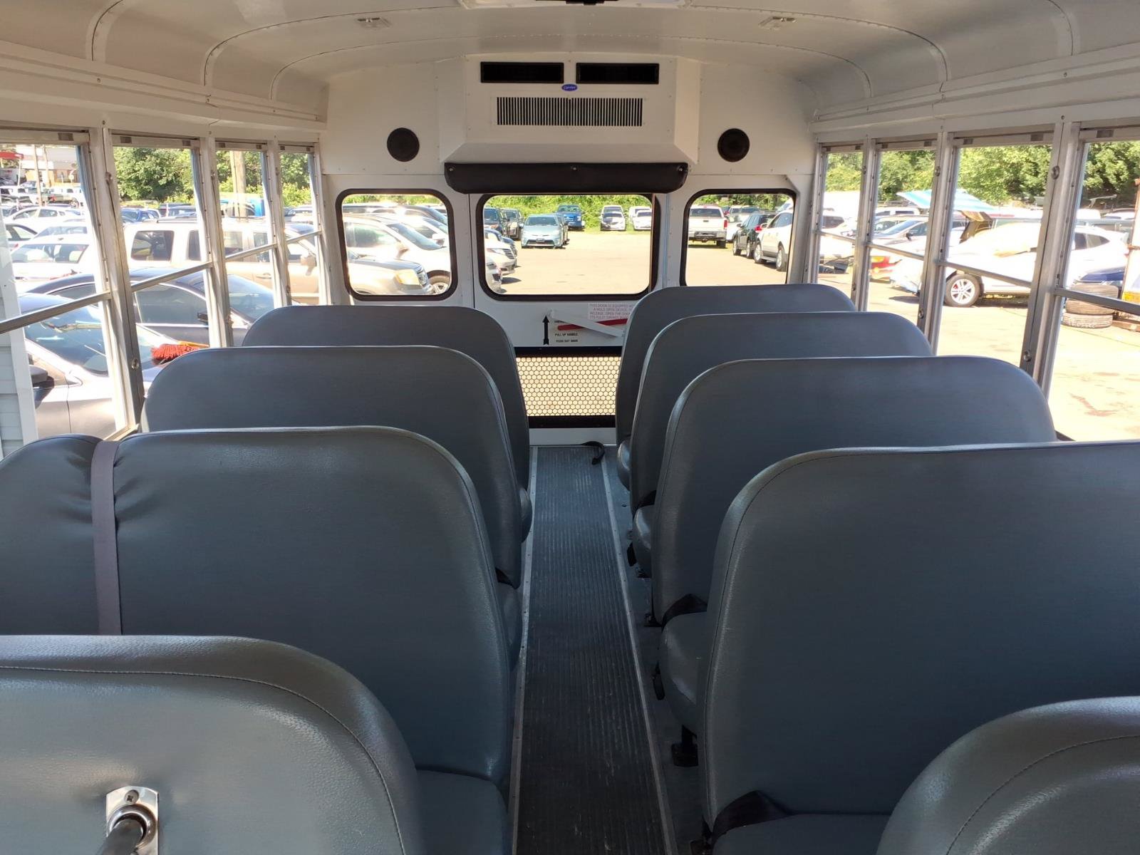 Used 2005 Chevrolet Express 3500 w/ School Bus Package RWD image 9