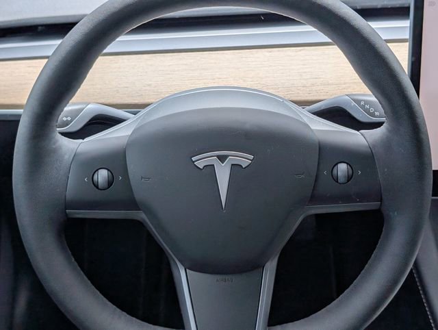 Used 2023 Tesla Model 3 Standard Range image 14